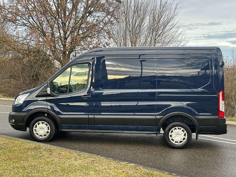Gebraucht Ford Transit 105 PS (77 kW) 2022 Blazerblau Van / Kleinbus