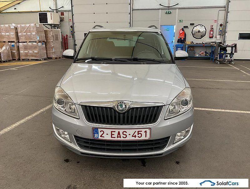Gebraucht Skoda Fabia 75 PS (55 kW) 2011 Silber Limousine