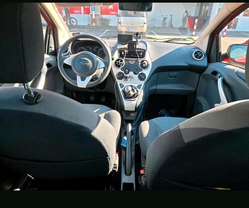 Usata Ford Ka 80 CV (58 kW) 2010 Rosso Utilitaria