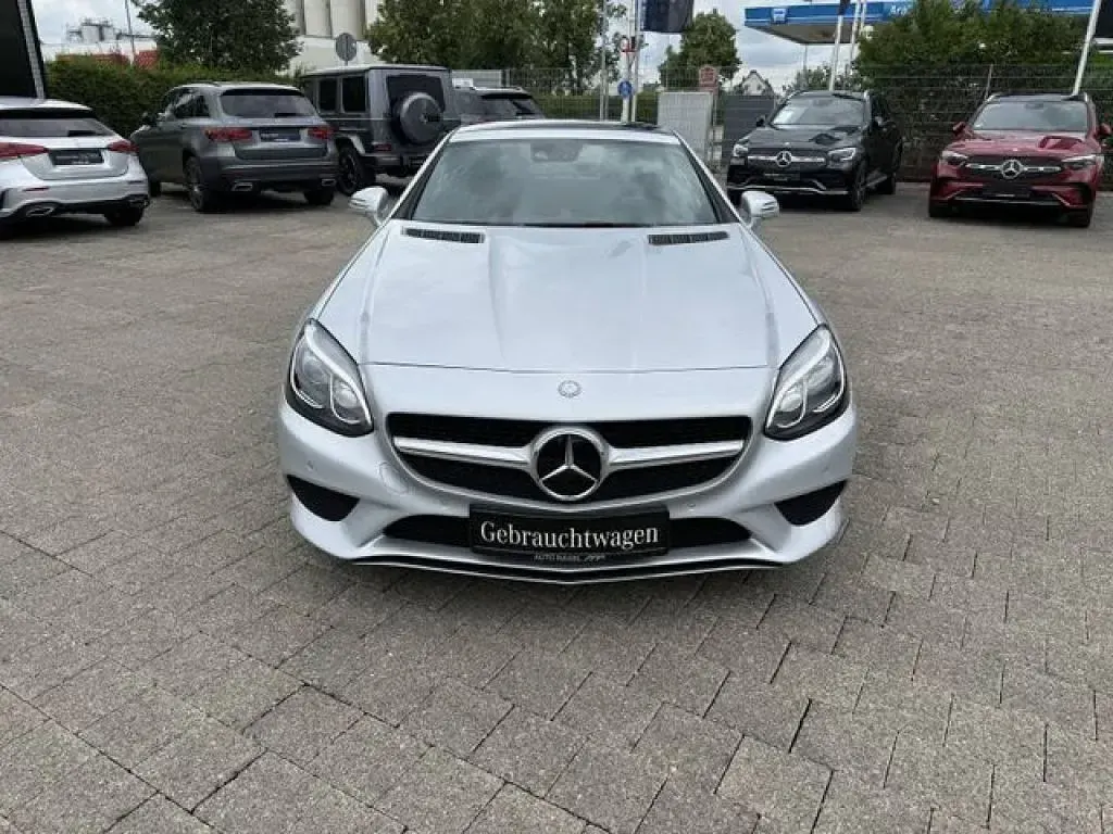 Gebraucht Mercedes E250 204 PS (150 kW) 2016 Iridiumsilber (metallic) Cabrio