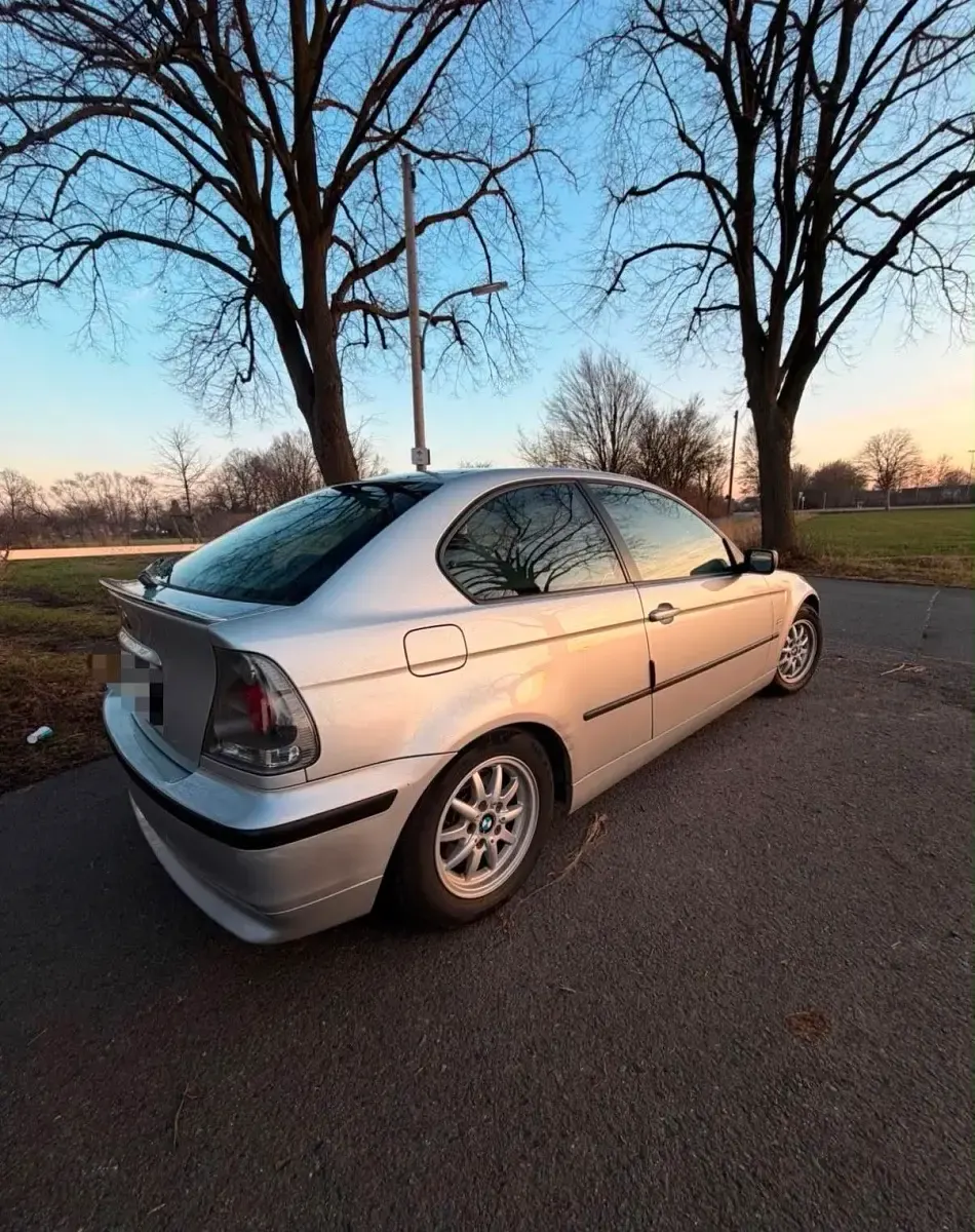 Gebraucht BMW 316 116 PS (85 kW) 2002 Silber Limousine