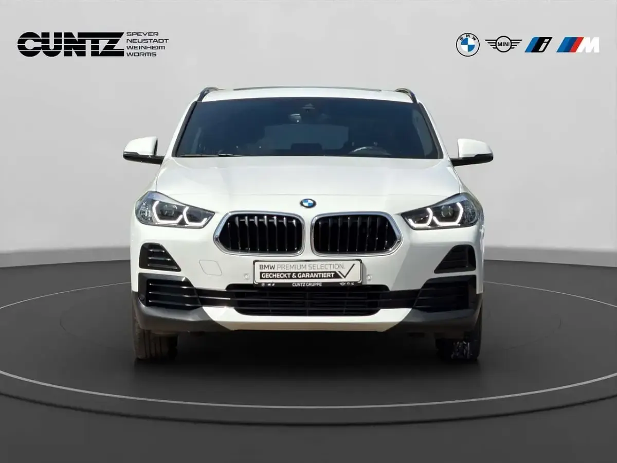 Gebraucht BMW X2 Sport Line 190 PS (139 kW) 2023 Alpinweiß uni SUV