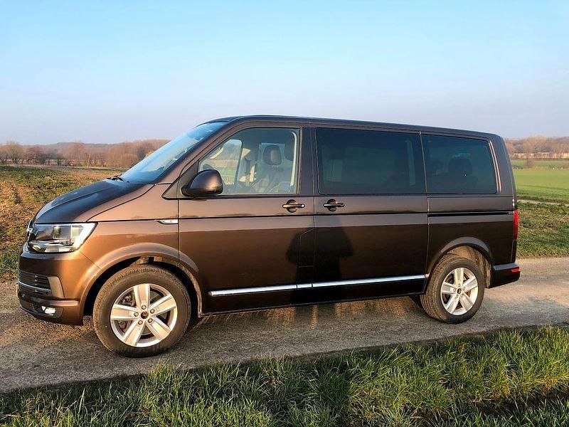 Gebraucht VW Multivan 204 PS (150 kW) 2016 Braun Van