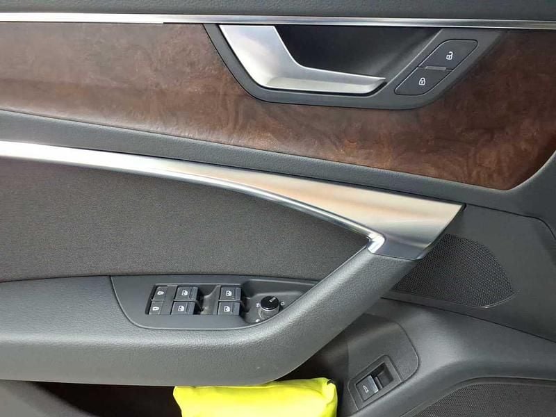 Gebraucht Audi A6 Sport 204 PS (150 kW) 2021 Ibisweiß Kombi