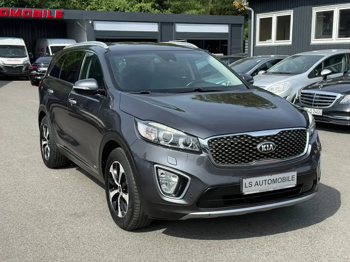 Gebraucht Kia Sorento Spirit 200 PS (147 kW) 2015 Grau SUV