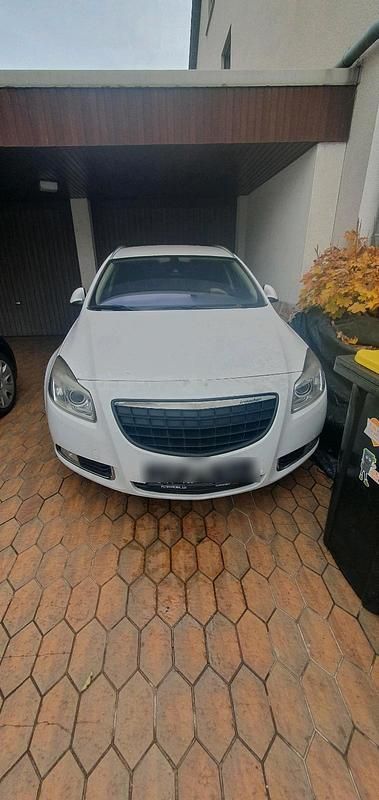 Weiß Gebraucht 2009 Opel Insignia Kombi | 1.900 € (Superpreis) - Bild 1/4