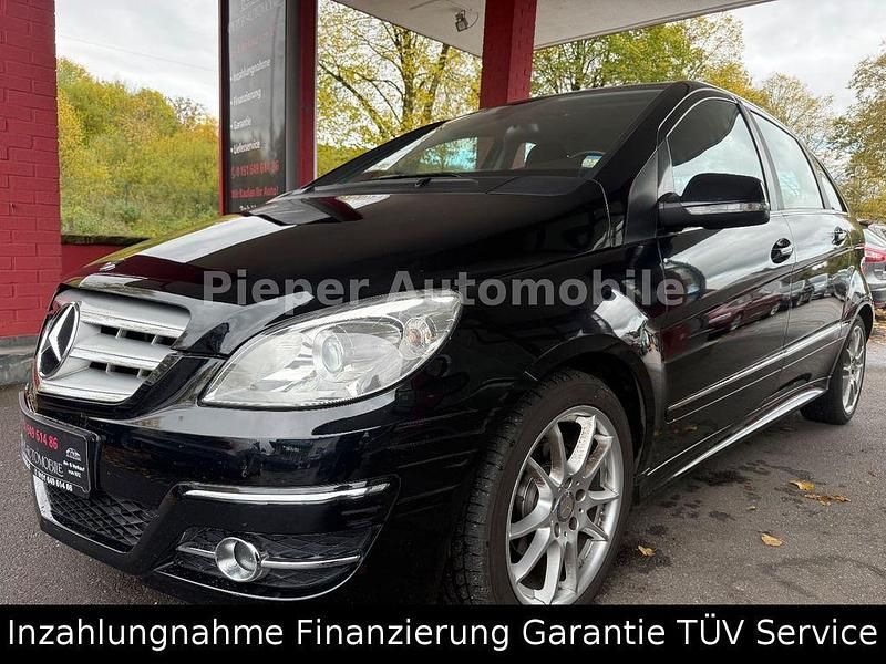 Schwarz Gebraucht 2011 Mercedes B160 Van / Kleinbus | 6.290 € (Fairer Preis) - Bild 1/4