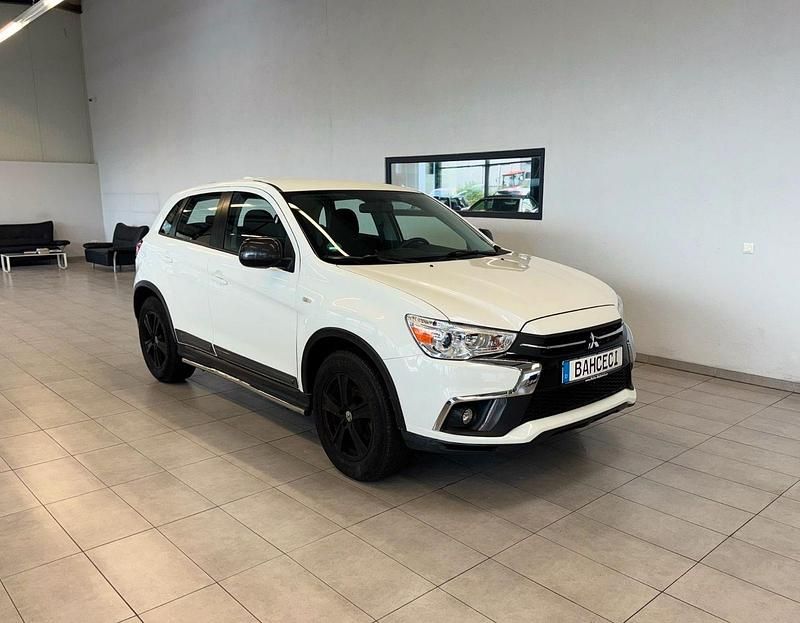 Gebraucht Mitsubishi ASX Basis 117 PS (86 kW) 2019 Weiß SUV