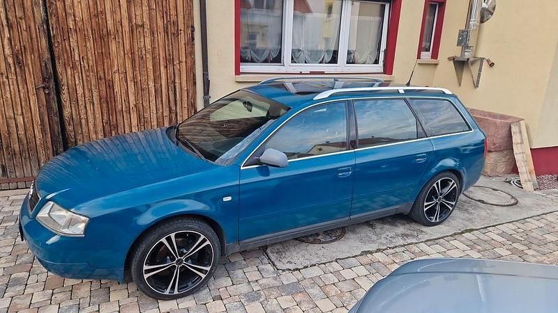 Blau Gebraucht 1999 Audi A6 Kombi | 1.590 € - Bild 1/3