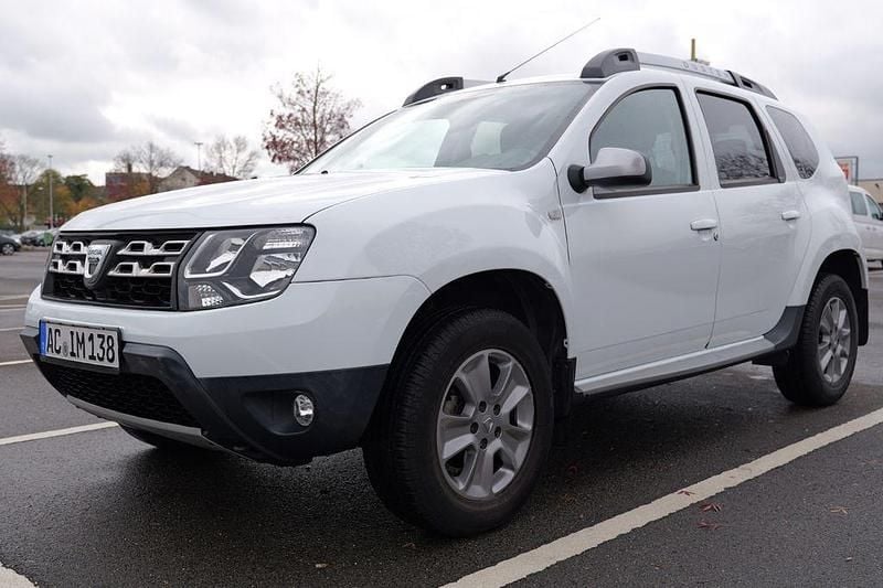 Weiß Gebraucht 2018 Dacia Duster Prestige SUV | 14.999 € (Guter Preis) - Bild 1/4