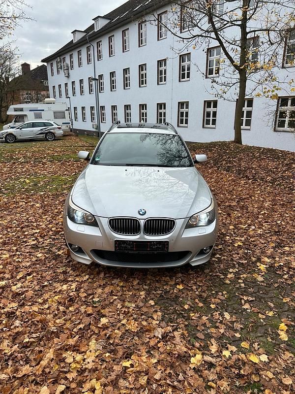 Silber Gebraucht 2007 BMW 530 M Sport Kombi | 5.900 € (Superpreis) - Bild 1/4