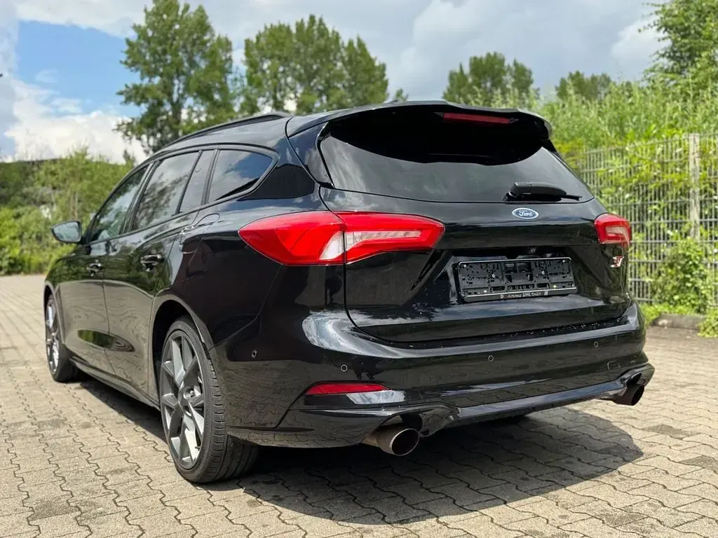 Gebraucht Ford Focus ST 280 PS (205 kW) 2021 Schwarz Limousine
