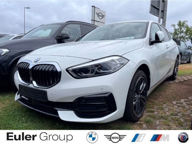 Weiss Gebraucht 2024 BMW 118 Sport Line Kleinwagen | 25.433 € (Fairer Preis) - Bild 1/4