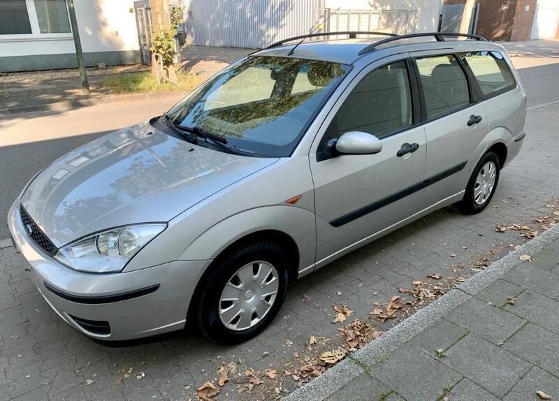 Silber Gebraucht 2002 Ford Focus Kombi | 800 € (Guter Preis) - Bild 1/4