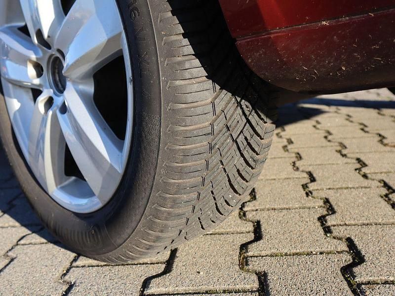 Gebraucht VW Caddy Maxi 102 PS (75 kW) 2015 Rot Van / Kleinbus