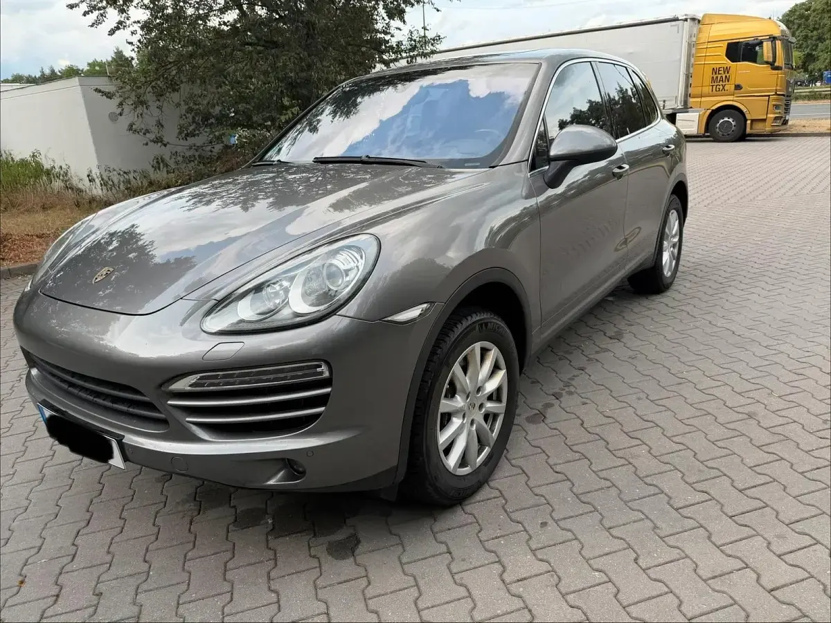 Gebraucht Porsche Cayenne 245 PS (180 kW) 2012 Grau SUV