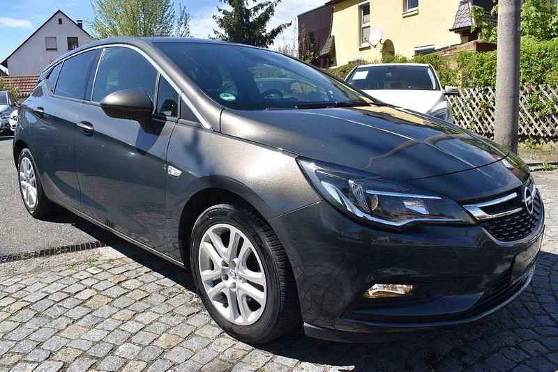 Używany Opel Astra Dynamic 136 KM (100 kW) 2016 Szary Sedan/Limuzyna