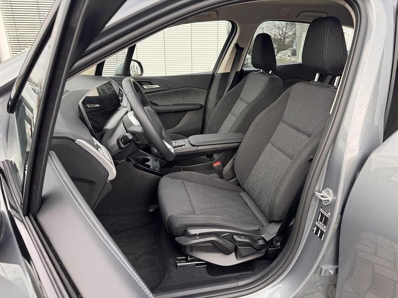 Gebraucht BMW 220 Luxury Line 156 PS (114 kW) 2025 Grau Van / Kleinbus