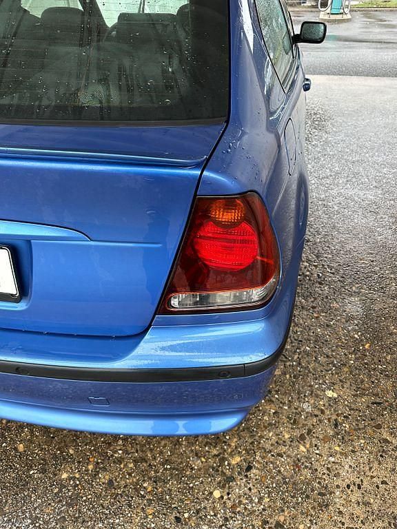 Gebraucht BMW 316 116 PS (85 kW) 2005 Blau Limousine