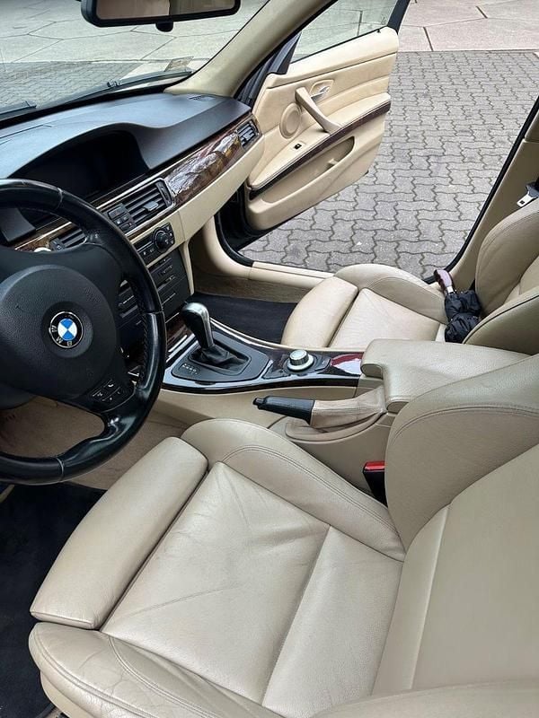 Gebraucht BMW 330 Exclusive 231 PS (169 kW) 2005 Schwarz Kombi