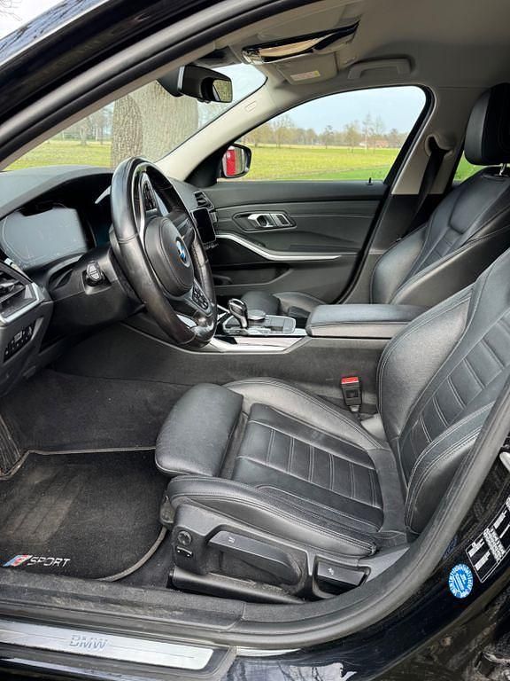 Gebraucht BMW 320 Sport Line 190 PS (139 kW) 2020 Schwarz Kombi