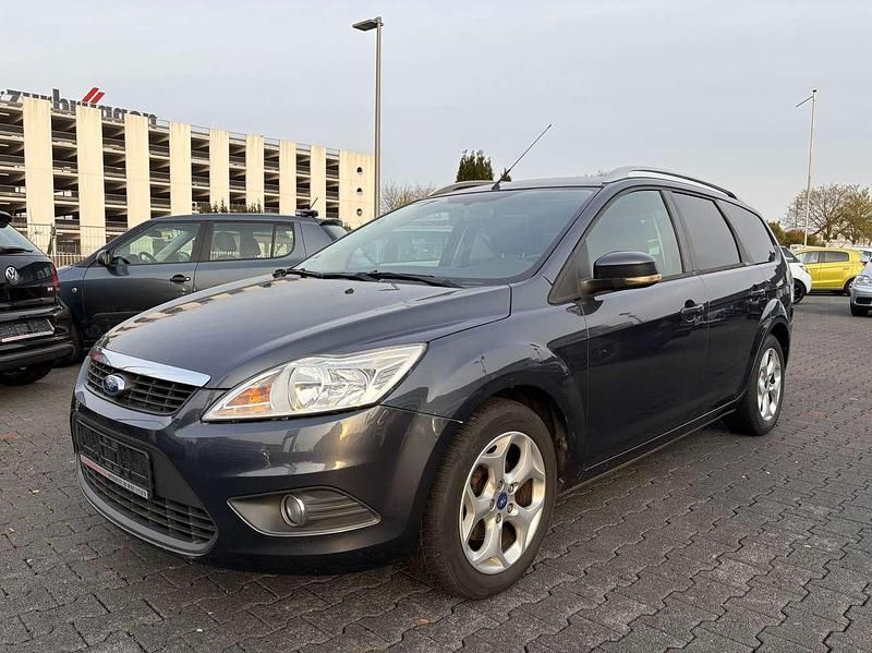 Gebraucht Ford Focus Viva 101 PS (74 kW) 2011 Royalgrau met. Kombi