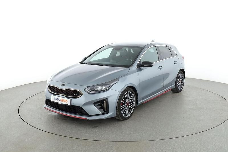 Grau Gebraucht 2019 Kia Ceed GT Limousine | 23.150 € (Etwas zu teuer) - Bild 1/3