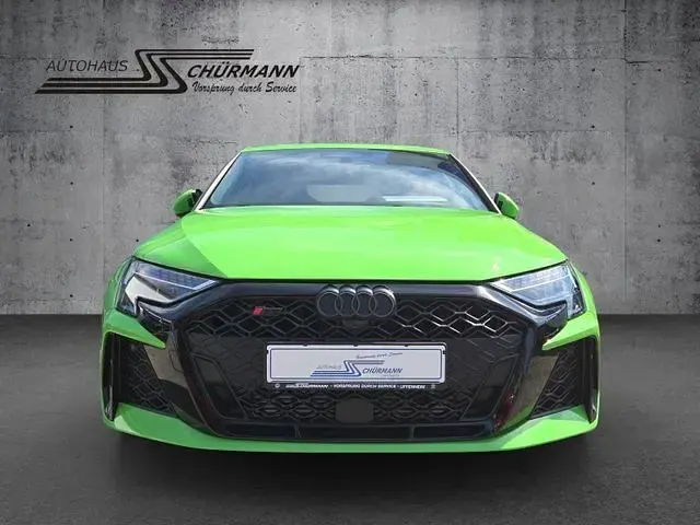 Neu Audi RS3 Sport 400 PS (294 kW) 2026 Grün Limousine