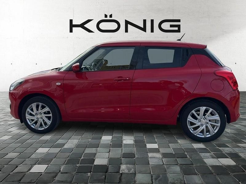 Gebraucht Suzuki Swift 83 PS (61 kW) 2023 Rot Kleinwagen