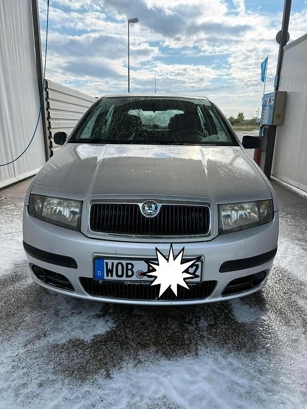 Silber Gebraucht 2006 Skoda Fabia Kleinwagen | 1.000 € (Guter Preis) - Bild 1/4