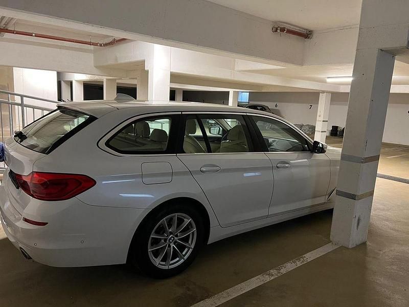 Gebraucht BMW 520 190 PS (139 kW) 2019 Weiß Kombi