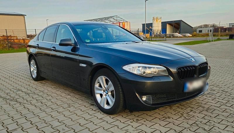 Gebraucht BMW 520 184 PS (135 kW) 2012 Grau Limousine