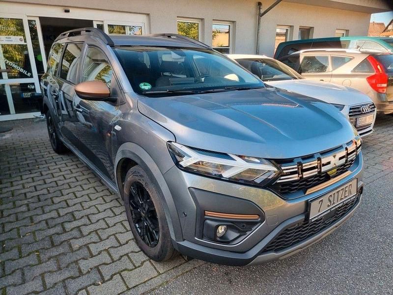 Gebraucht Dacia Jogger Extreme 110 PS (80 kW) 2023 Grau Van / Kleinbus
