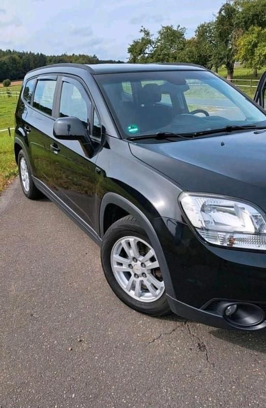 Schwarz Gebraucht 2012 Chevrolet Orlando Van / Kleinbus | 7.000 € (Etwas zu teuer) - Bild 1/4