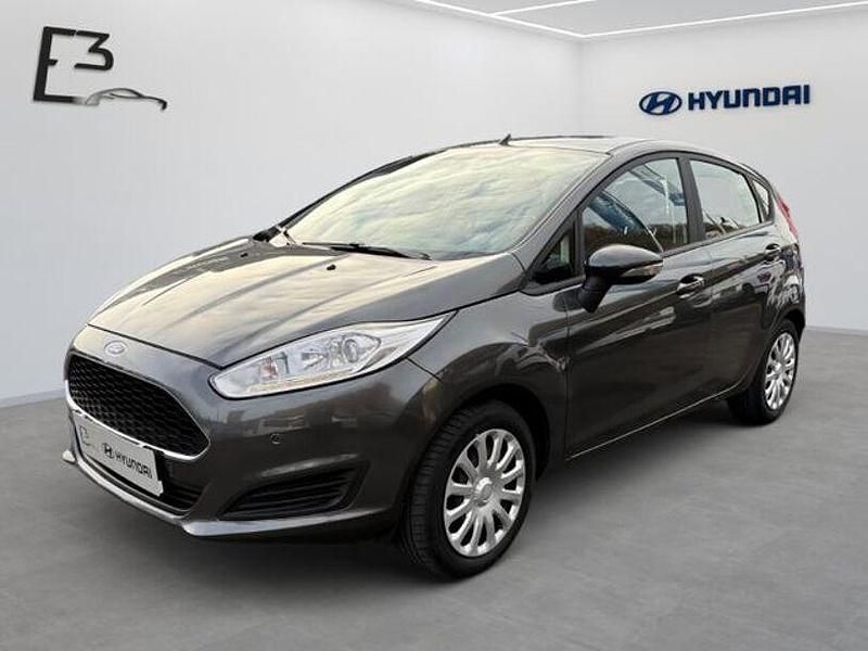 Grau Gebraucht 2017 Ford Fiesta Trend Kleinwagen | 8.990 € (Fairer Preis) - Bild 1/4