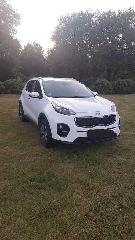 Weiß Gebraucht 2017 Kia Sportage DREAM-TEAM Edition SUV | 12.250 € (Guter Preis) - Bild 1/4