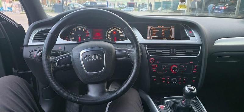 Gebraucht Audi A4 Ambiente 160 PS (117 kW) 2010 Schwarz Limousine