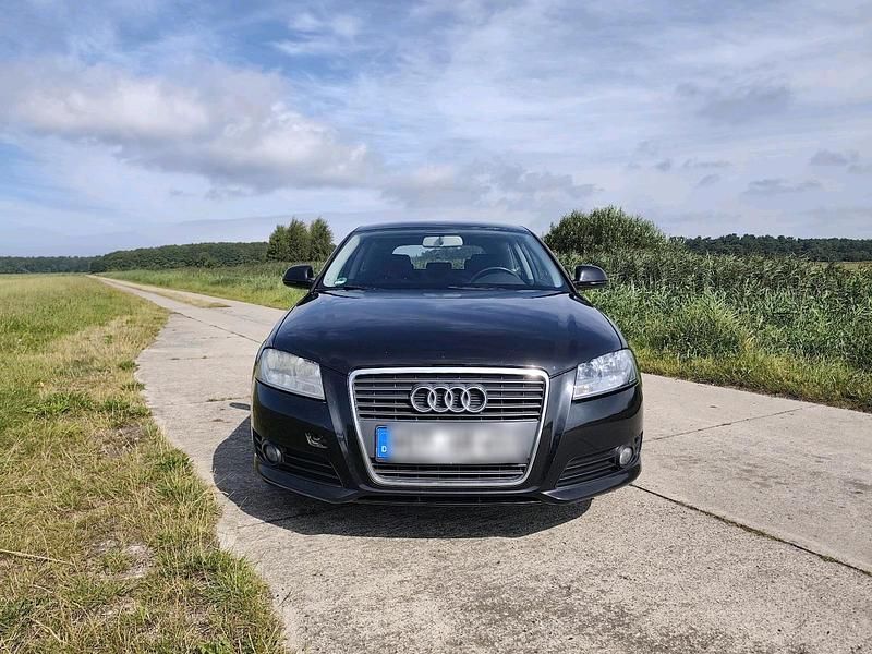 Schwarz Gebraucht 2010 Audi A3 Kleinwagen | 5.499 € (Etwas zu teuer) - Bild 1/4