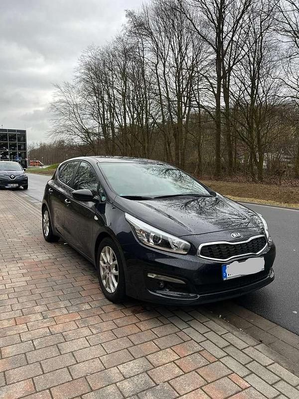 Gebraucht Kia Ceed Edition 7 99 PS (72 kW) 2017 Schwarz Kleinwagen