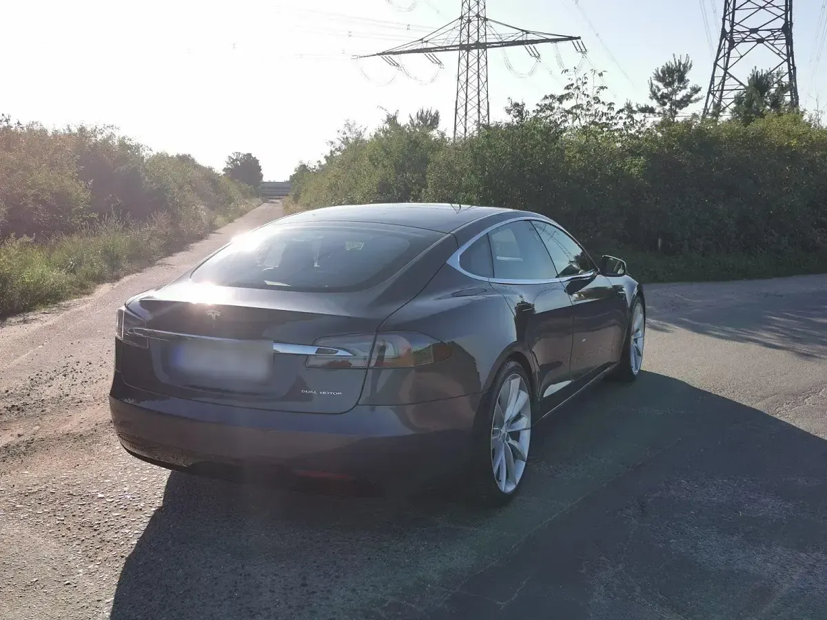 Gebraucht Tesla Model S 397 kW (541 PS) 2020 Kleinwagen