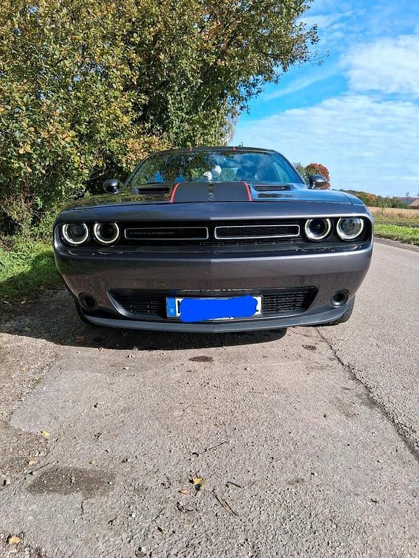 Grau Gebraucht 2015 Dodge Challenger Coupé | 22.100 € (Etwas zu teuer) - Bild 1/4