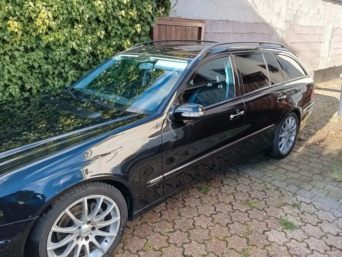 Gebraucht Mercedes E280 Avantgarde 190 PS (139 kW) 2005 Schwarz Kombi