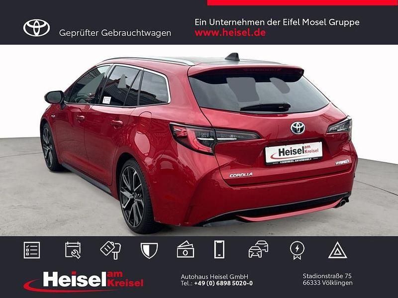 Gebraucht Toyota Corolla Basis 184 PS (135 kW) 2020 Karminarot metallic Kombi