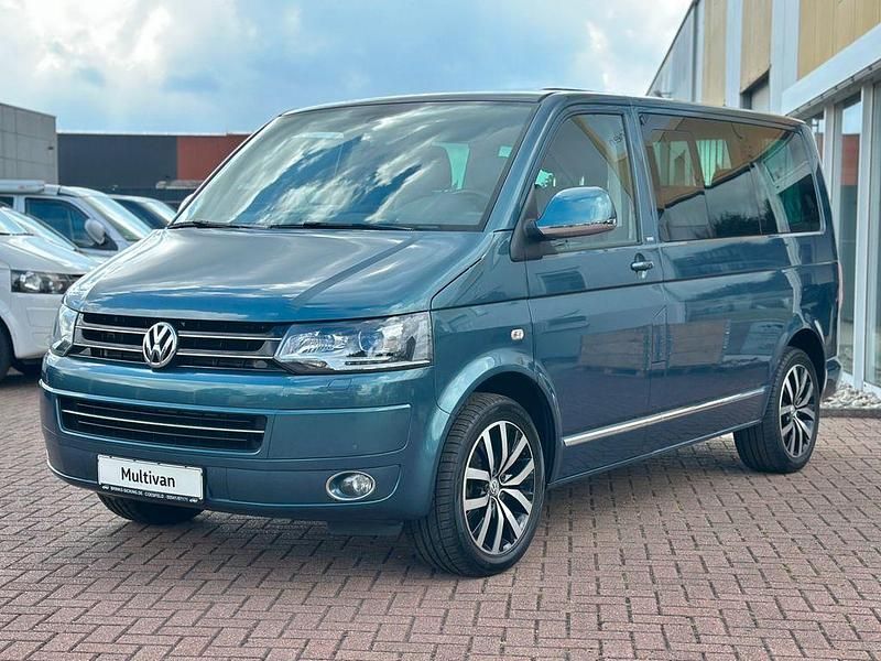 Grün Gebraucht 2014 VW T5 Cup Van | 34.990 € - Bild 1/4