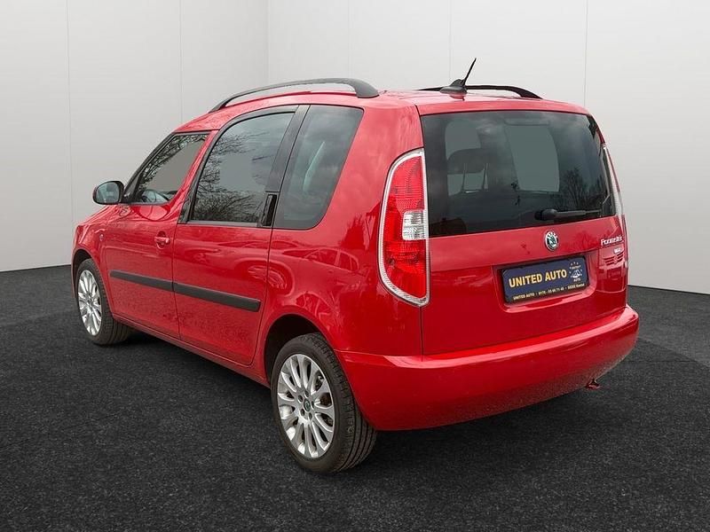 Gebraucht Skoda Roomster Plus Edition 105 PS (77 kW) 2011 Rot Van / Kleinbus