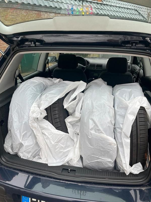 Gebraucht VW Golf IV 75 PS (55 kW) 2002 Blau Kleinwagen