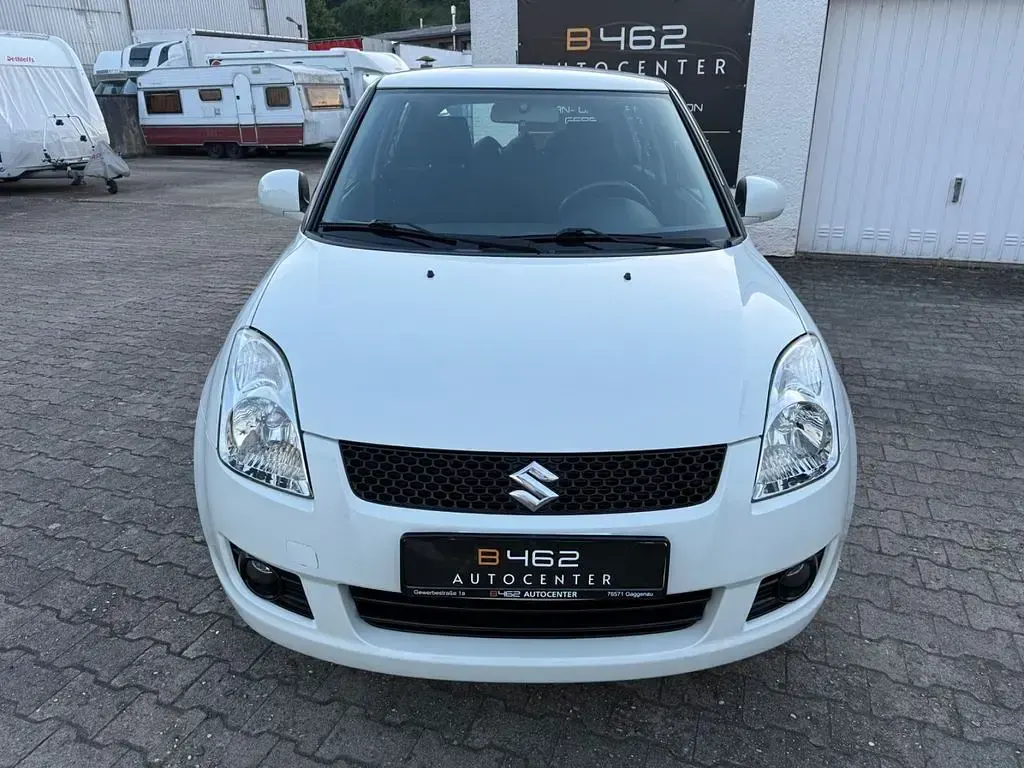 Gebraucht Suzuki Swift 92 PS (67 kW) 2009 Weiß Kleinwagen