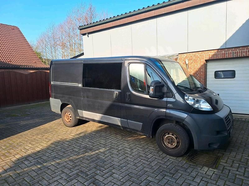 Gebraucht Fiat Ducato 131 PS (96 kW) 2014 Schwarz Van
