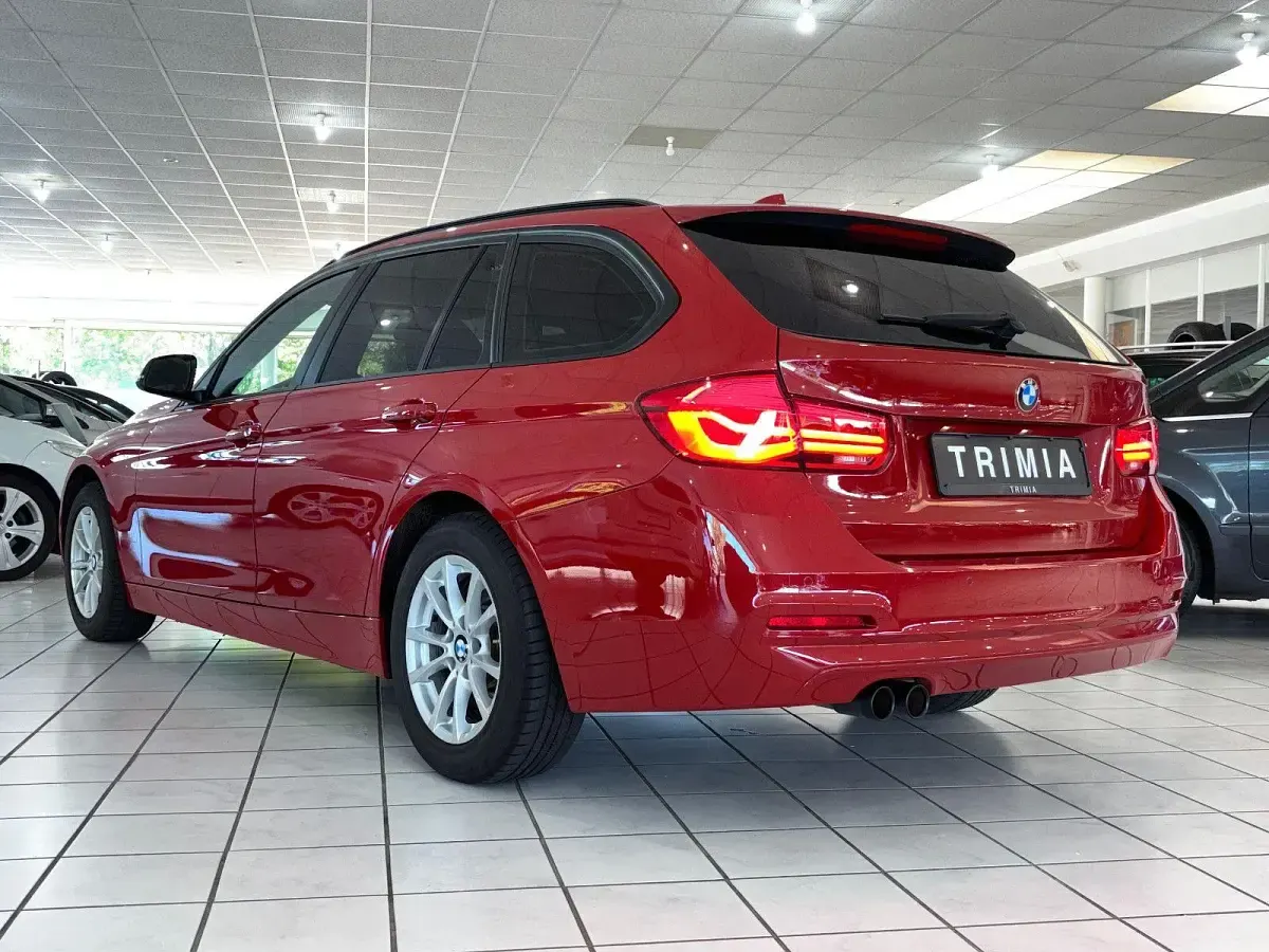 Gebraucht BMW 320 190 PS (139 kW) 2017 Rot Kombi
