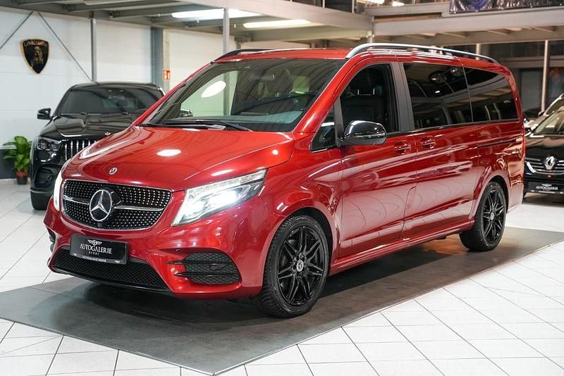 Rot Gebraucht 2021 Mercedes V300 AMG Van / Kleinbus | 45.950 € (Etwas zu teuer) - Bild 1/4